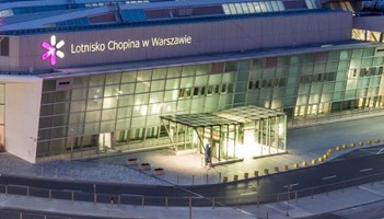 Ryanair skarży opłaty lotniskowe w Warszawie